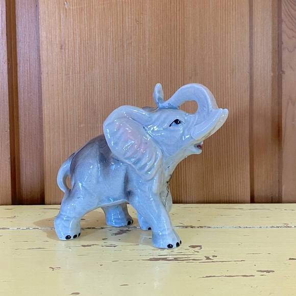 Vintage Elephant Ceramic Family Decor Figurines - Picture 3 of 6